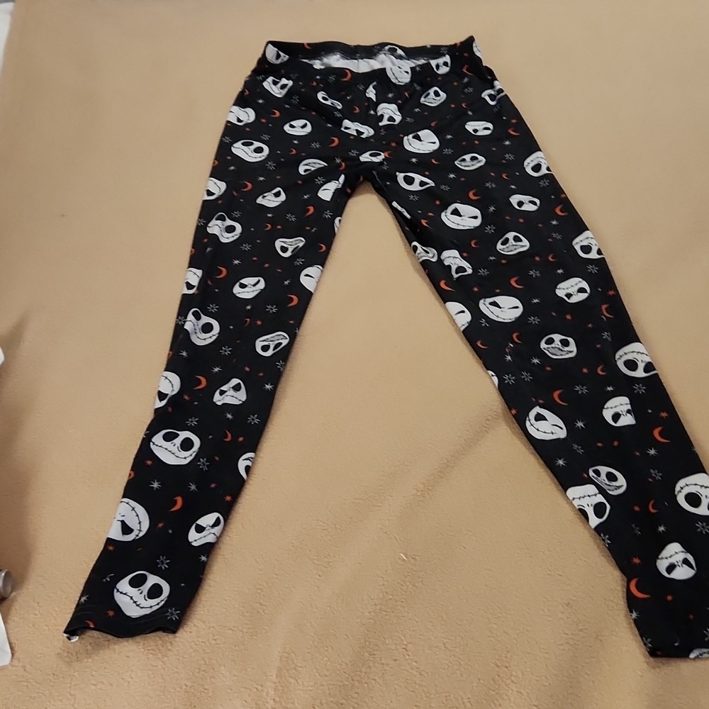 Holiday pants ๐ - Picture 2 of 4